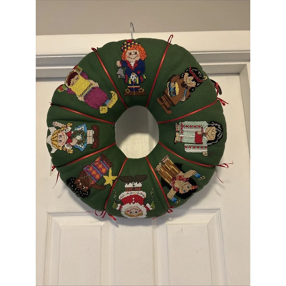 Vtg 80's Cross Stitch‎ Wreath Children In Folk Costumes Cultural Green Stuffed